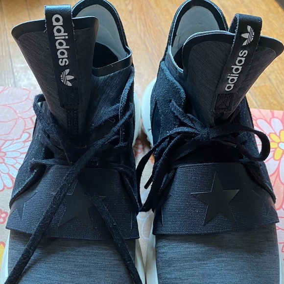 Adidas Tubular EPIC Shoes BANNED FROM NORMAL Doom Defiant Running Gym Sport Yoga - Picture 3 of 11